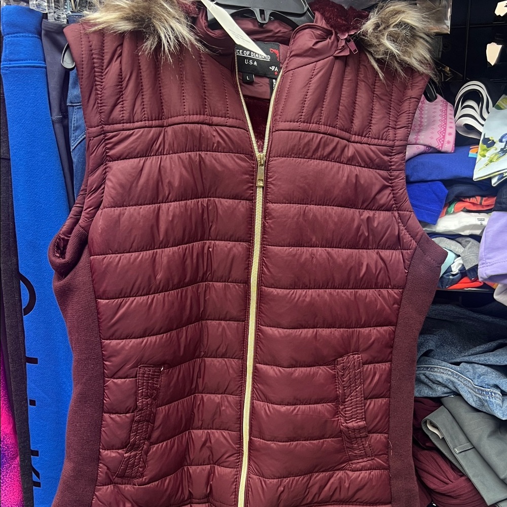 Women's Burgundy Puffer Vest with Faux Fur Trim